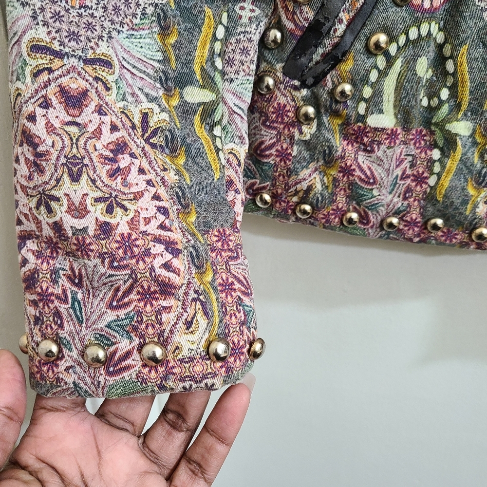 Hemant & Nandita Quilted Tapestry Studded Floral Jacket XS - Picture 4 of 10